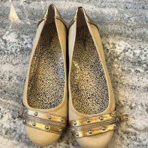 Style & Co flats beige and gold